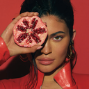 KS_GS_LOIL_22_KYLIE_KV_Pomegranate_01_WS_800x.jpg.webp